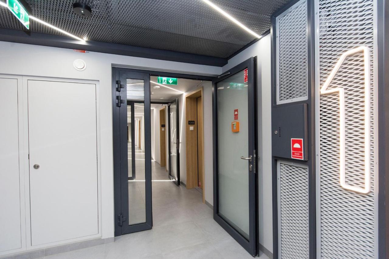 Awanport Rentyear Apartments グディニャ エクステリア 写真